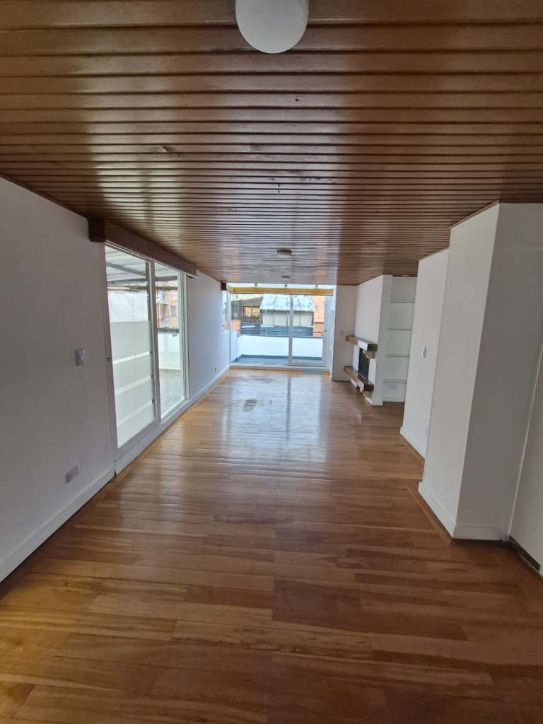 Apartamento en venta en Cedritos, Bogotá · foto 2 de 24