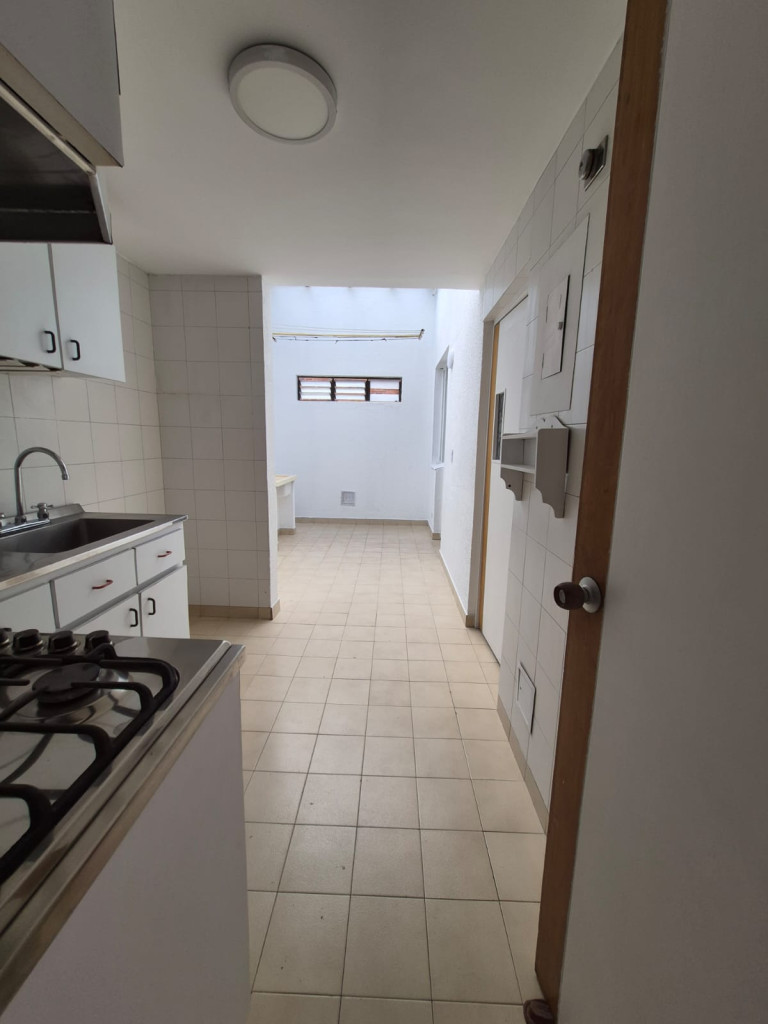 Apartamento en venta en Cedritos, Bogotá · foto 8 de 24