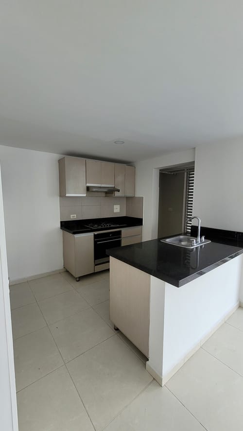 Apartamento de 3 alcobas en venta en Antonia Santos Centro, Bucaramanga, 85 m² · foto 2 de 15