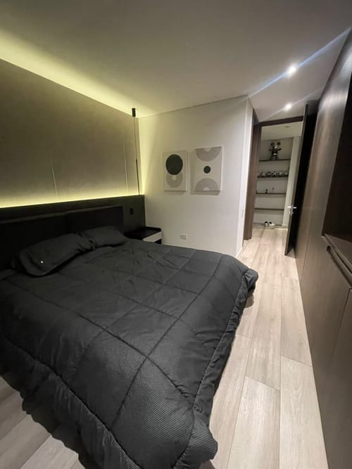 Apartamento de 1 alcoba en venta en Chico Norte, Bogotá, 74 m² · foto 11 de 12