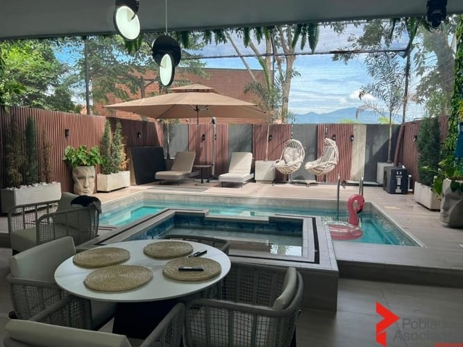 Casa de 5 alcobas en venta en El Poblado, Medellín, 395 m² · foto 20 de 24