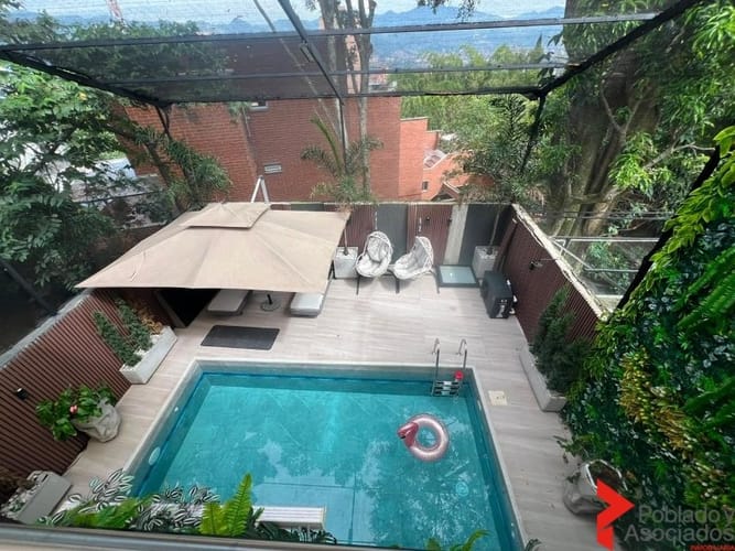 Casa de 5 alcobas en venta en El Poblado, Medellín, 395 m² · foto 21 de 24