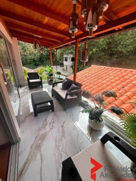 Casa de 5 alcobas en venta en El Poblado, Medellín, 395 m² · foto 22 de 24
