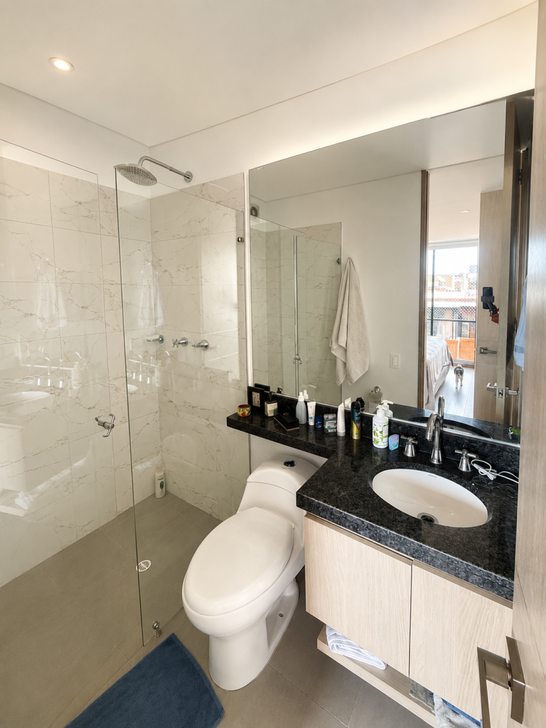 Apartamento en venta en Santa Barbara Occidental, Bogotá · foto 9 de 23