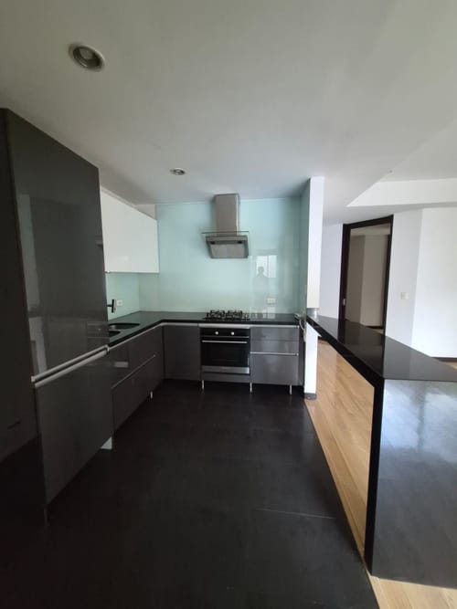 Apartamento de 3 alcobas en venta en Santa Barbara, Bogotá, 128 m² · foto 4 de 24