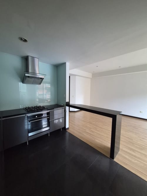 Apartamento de 3 alcobas en venta en Santa Barbara, Bogotá, 128 m² · foto 5 de 24