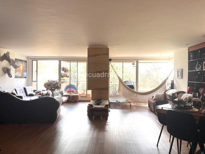 Apartamento de 3 alcobas en venta en Bosque Medina, Bogotá, 209 m² · foto 3 de 16