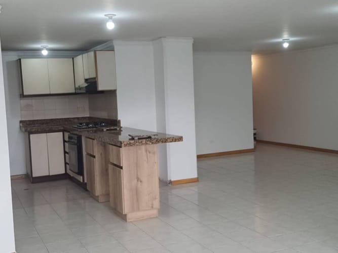 Apartamento de 3 alcobas en arriendo en Cuarta Brigada, Medellín, 100 m² · foto 2 de 17