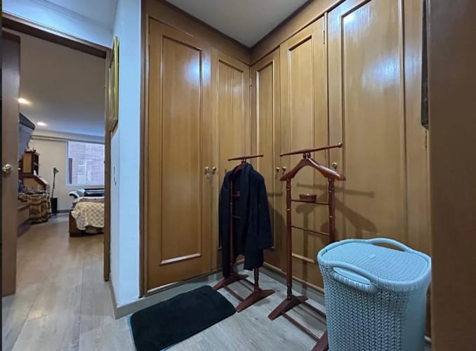 Apartamento de 3 alcobas en venta en La Carolina, Bogotá, 240 m² · foto 18 de 21
