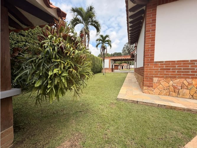 Casa de 5 alcobas en venta en Cerritos, Pereira, 480 m² · foto 6 de 11