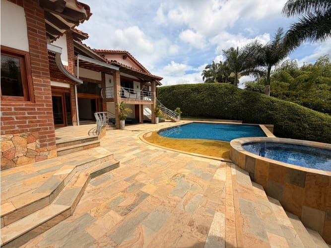 Casa de 5 alcobas en venta en Cerritos, Pereira, 480 m² · foto 8 de 11