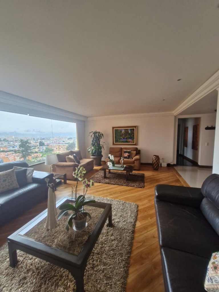 Apartamento en venta en Gratamira, Bogotá · foto 2 de 21
