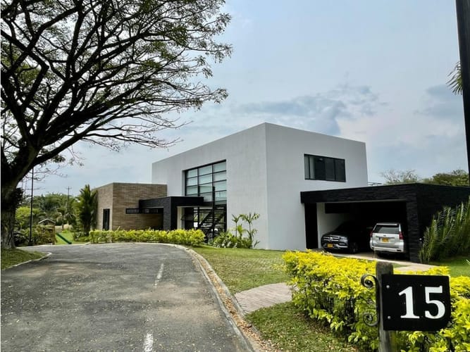 Casa de 6 alcobas en venta en Galicia, Pereira, 850 m² · foto 2 de 15