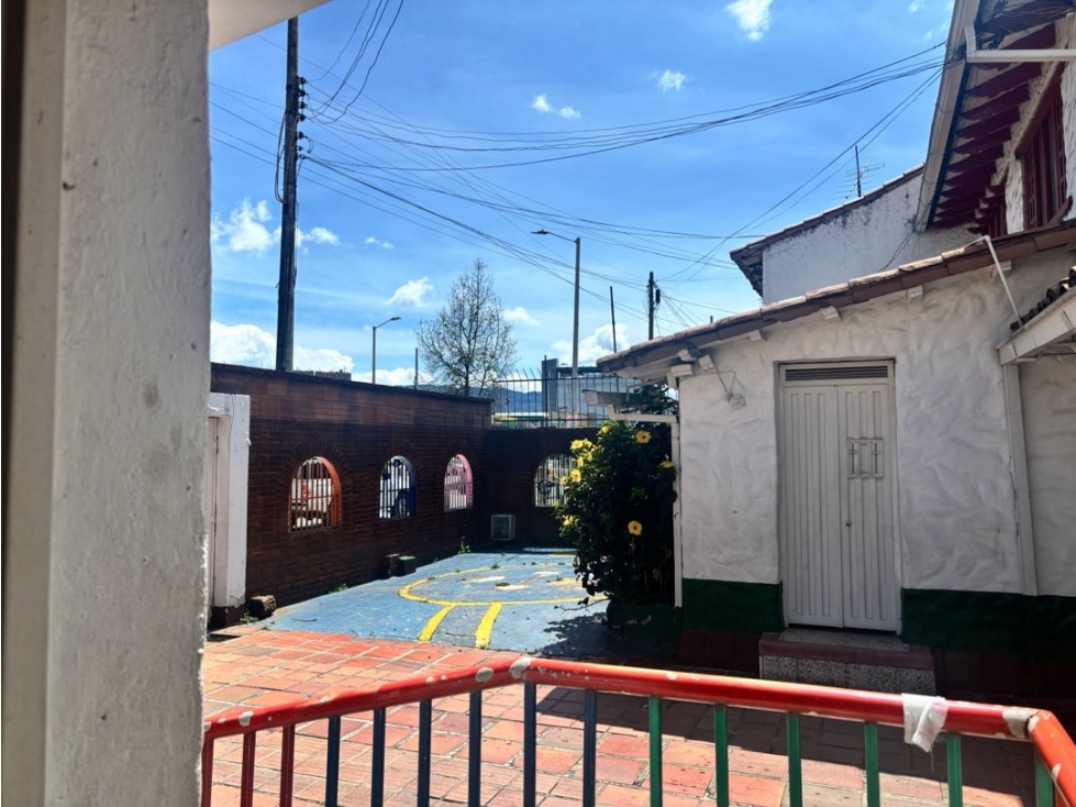 Casa en venta en Santa Barbara Oriental, Bogotá · foto 2 de 24