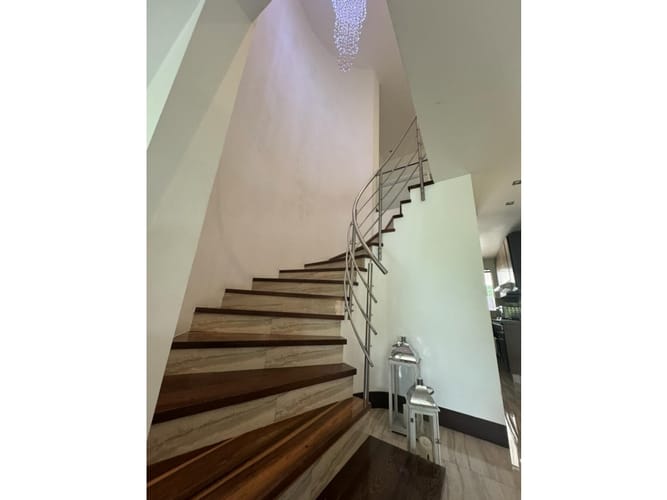 Apartaestudio en venta en Pinares, Pereira, 258 m² · foto 3 de 19