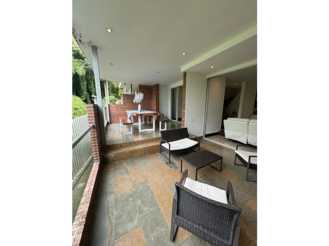 Apartaestudio en venta en Pinares, Pereira, 258 m² · foto 8 de 19