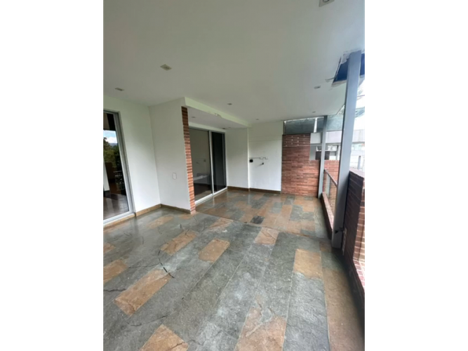 Apartaestudio en venta en Pinares, Pereira, 258 m² · foto 14 de 19
