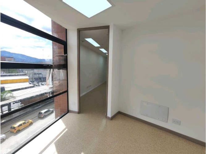 Consultorio en arriendo en El Poblado, Medellín, 33 m² · foto 8 de 11