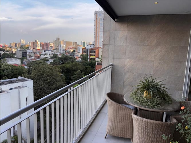 Apartamento de 3 alcobas en venta en Santa Monica, Cali, 147 m² · foto 2 de 21