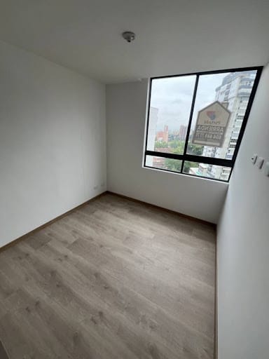 Apartamento de 3 alcobas en arriendo en El Carmelo Ii, Sabaneta, 80 m² · foto 7 de 14