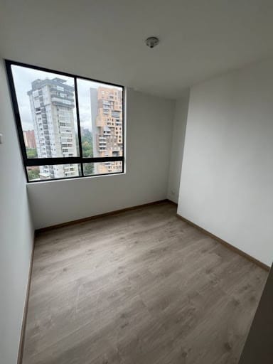 Apartamento de 3 alcobas en arriendo en El Carmelo Ii, Sabaneta, 80 m² · foto 9 de 14