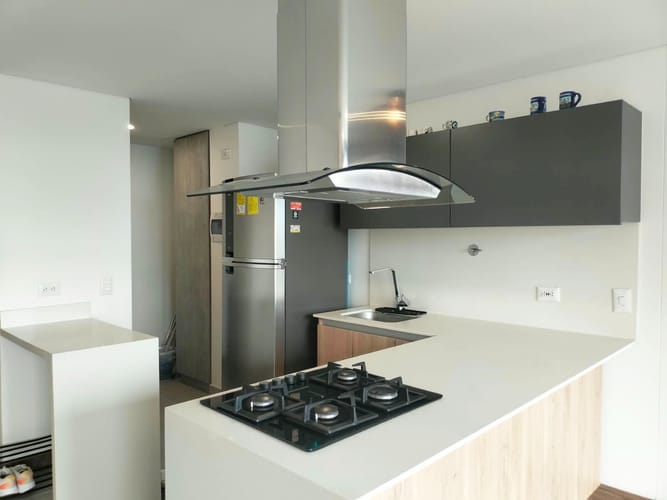 Apartamento de 2 alcobas en venta en El Poblado, Medellín, 86 m² · foto 4 de 16