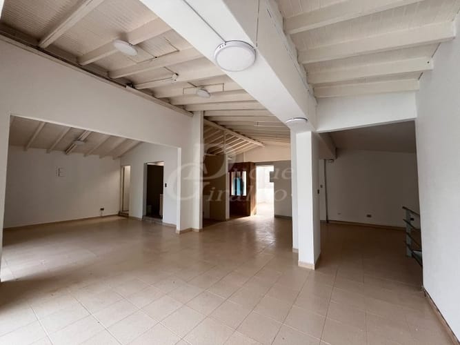 Local en arriendo en Laureles, Medellín, 180 m² · foto 2 de 16