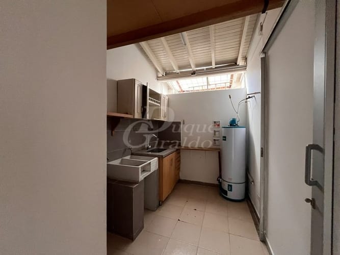 Local en arriendo en Laureles, Medellín, 180 m² · foto 11 de 16
