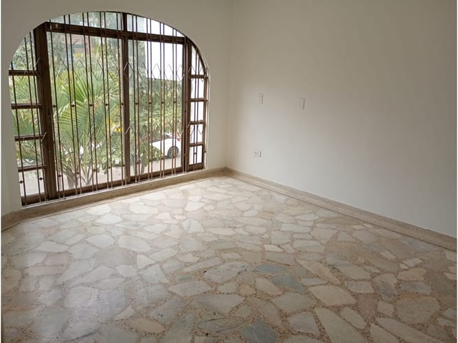Casa de 4 alcobas en venta en El Ingenio, Cali, 330 m² · foto 4 de 24