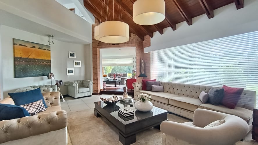 Casa de 4 alcobas en venta en Guaymaral, Bogotá, 1182 m² · foto 5 de 24