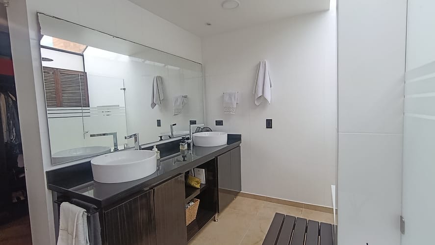 Casa de 4 alcobas en venta en Guaymaral, Bogotá, 1182 m² · foto 16 de 24