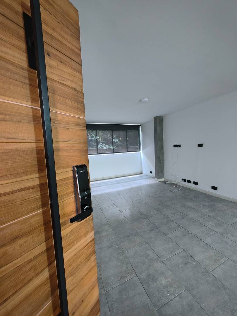 Apartamento en arriendo en San Lucas, Medellín · foto 4 de 24