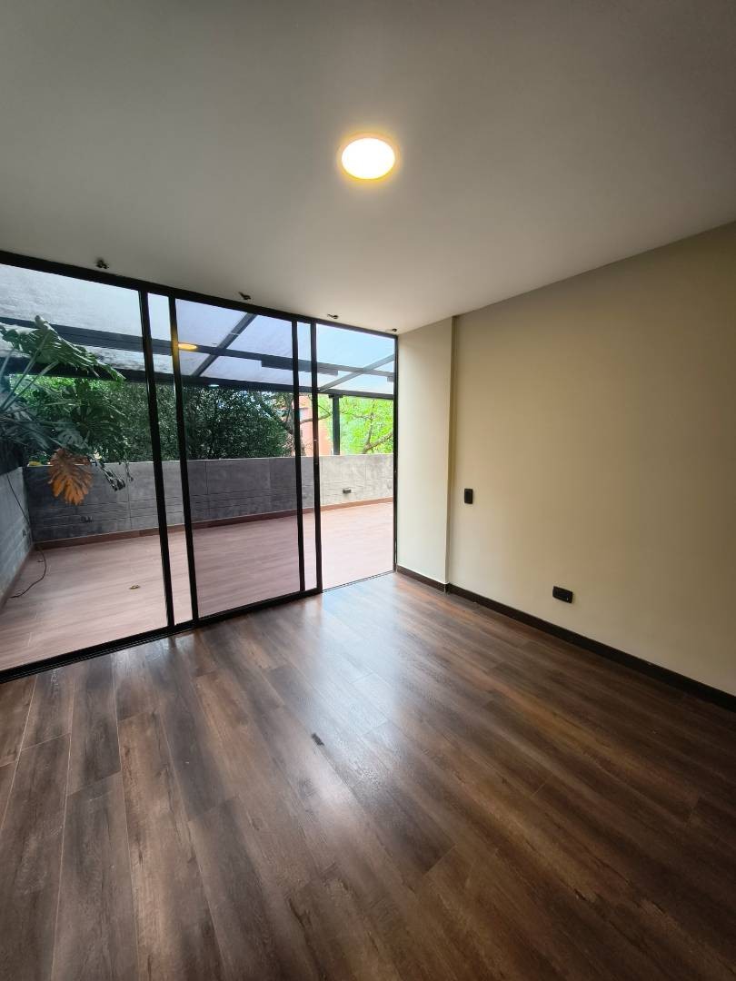 Apartamento en arriendo en San Lucas, Medellín · foto 18 de 24