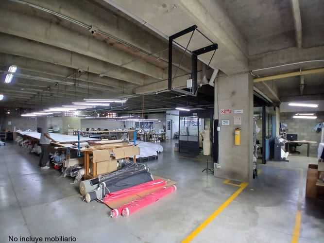 Bodega en arriendo en Viviendas Del Sur, Itagüí, 556 m² · foto 2 de 10