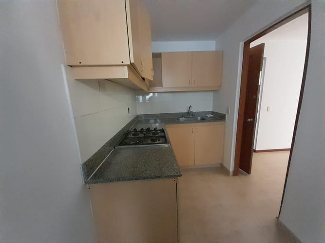 Apartamento de 3 alcobas en arriendo en Los Balsos, Medellín, 85 m² · foto 6 de 16