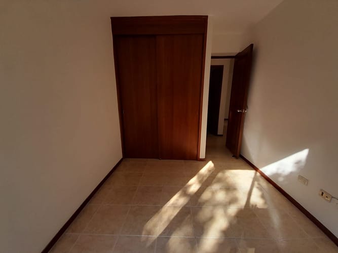 Apartamento de 3 alcobas en arriendo en Los Balsos, Medellín, 85 m² · foto 10 de 16