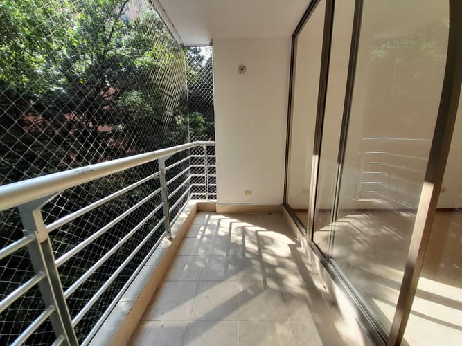 Apartamento de 3 alcobas en arriendo en Los Balsos, Medellín, 85 m² · foto 12 de 16
