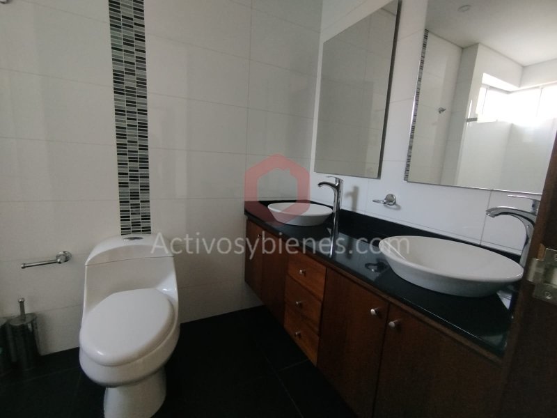 Apartamento en arriendo en Laureles, Medellín · foto 7 de 15