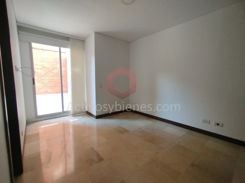 Apartamento en arriendo en Laureles, Medellín · foto 10 de 15