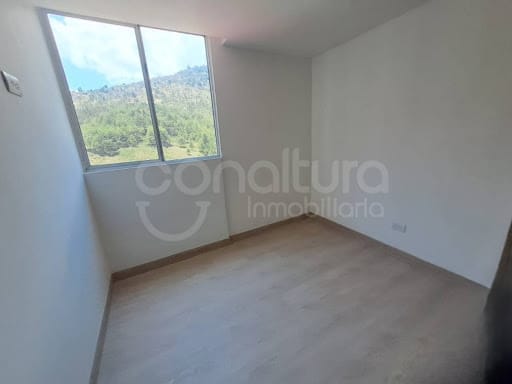 Apartamento de 2 alcobas en venta en Urbanizacion Palmar De Serramonte, Bello, 63 m² · foto 10 de 13