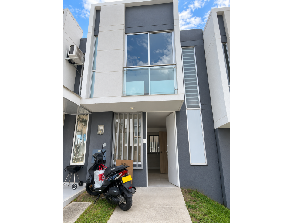 Casa en venta en Condina, Pereira · foto 2 de 15