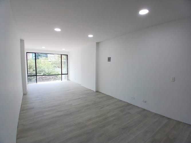 Local en arriendo en Los Balsos, Medellín, 105 m² · foto 6 de 10
