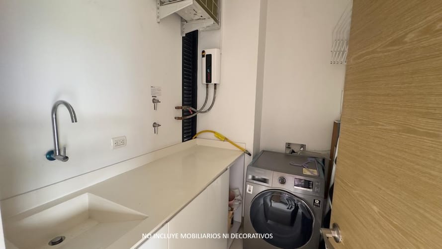 Apartaestudio en arriendo en San Lucas, Medellín, 87 m² · foto 6 de 9