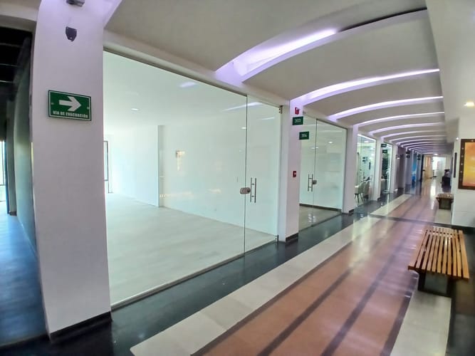 Local en arriendo en Los Balsos, Medellín, 35 m² · foto 4 de 10
