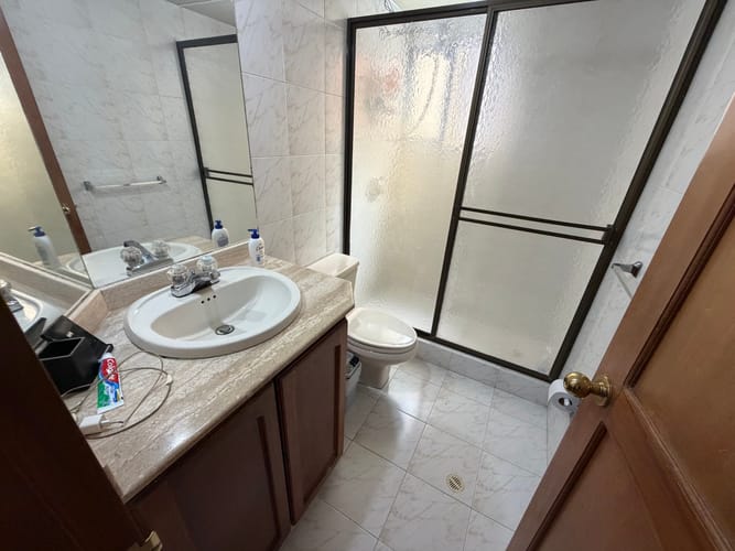 Apartamento de 3 alcobas en venta en Santa Barbara Central, Bogotá, 190 m² · foto 13 de 24