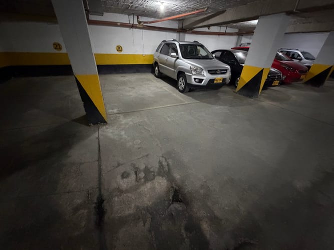 Apartamento de 3 alcobas en venta en Santa Barbara Central, Bogotá, 190 m² · foto 16 de 24