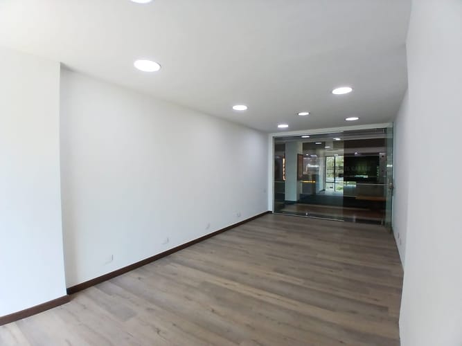 Local en arriendo en Los Balsos, Medellín, 35 m² · foto 4 de 10