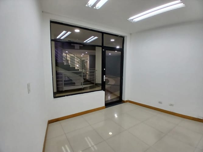 Local en arriendo en Los Balsos, Medellín, 46 m² · foto 5 de 10