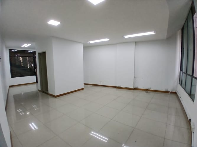 Local en arriendo en Los Balsos, Medellín, 46 m² · foto 8 de 10