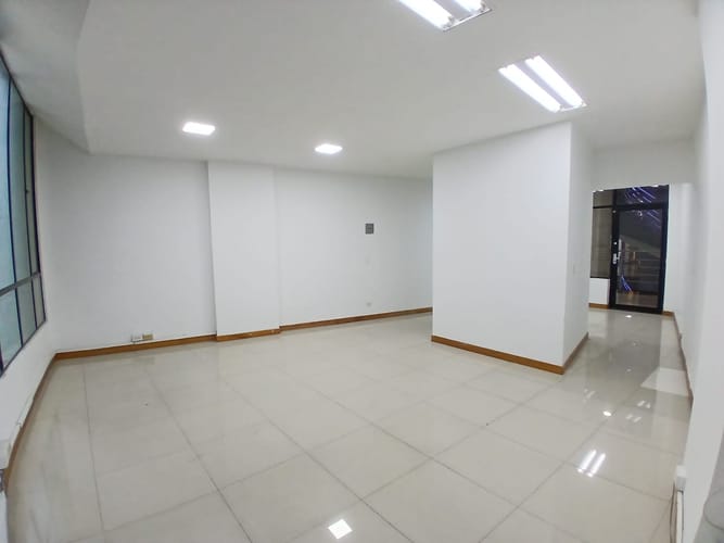 Local en arriendo en Los Balsos, Medellín, 46 m² · foto 10 de 10